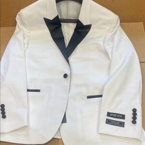 White & Black Contrast Peak-Lapel Tuxedo Jacket